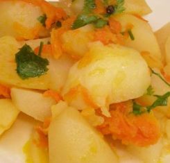 Картофель тушеный с овощами